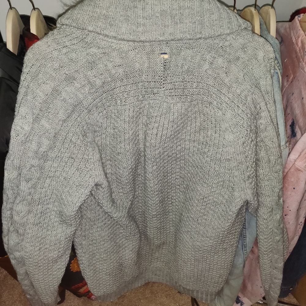 Sweater - Picture 3 of 3